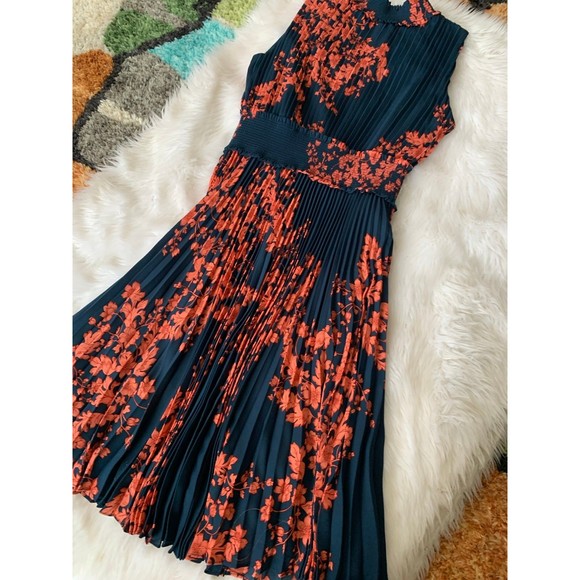 Nanette Lepore dress - Picture 2 of 8